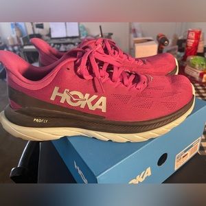 HOKA MACH 4 WOMENS SHOES SZ 10